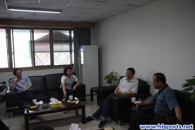 西湖区人大领导走访黄龙(图2)