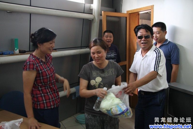 炎炎夏日  黄龙为一线职工送“清凉”(图5)