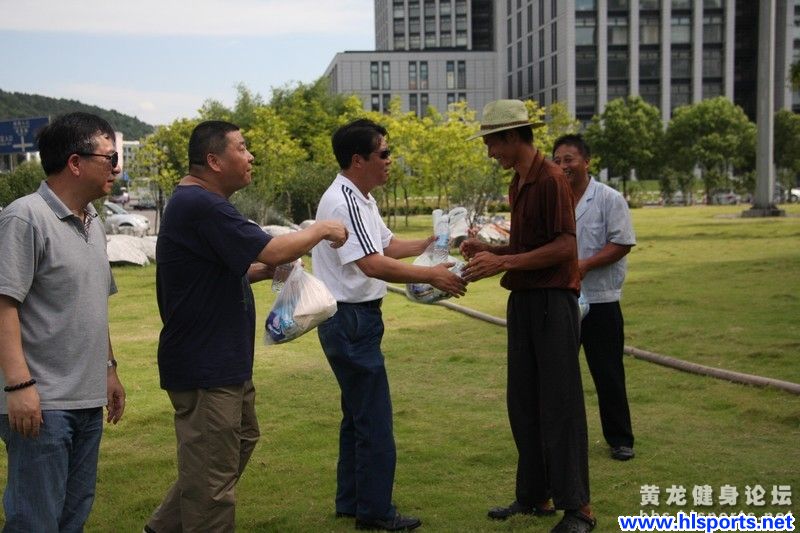 炎炎夏日  黄龙为一线职工送“清凉”(图6)