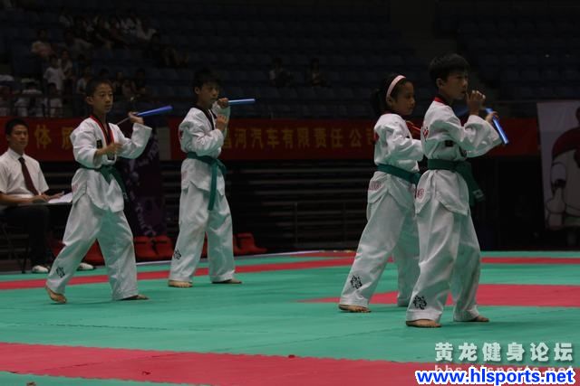 “斗斗”杯2009年浙江省大众跆拳道公开赛圆满结束(图2)