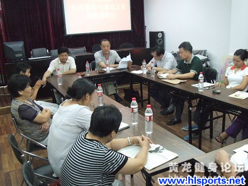 人大代表选民接待日 做客社区倾听居民难(图1)