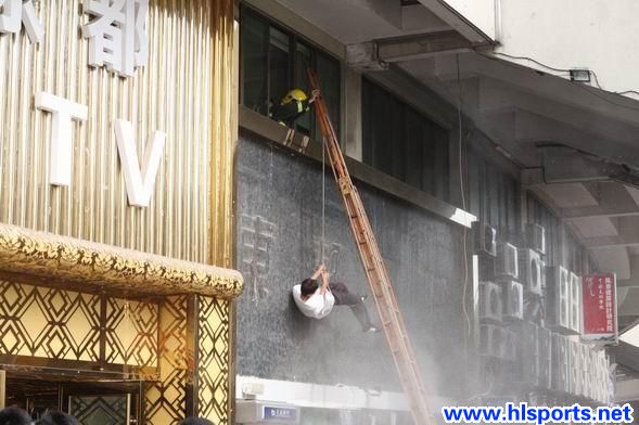 消防演习在黄龙，安全之弦不敢松(图3)