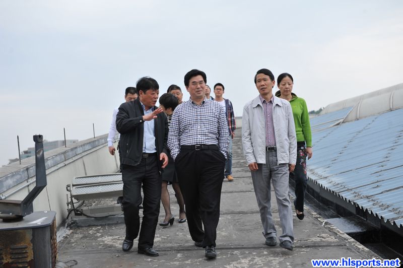 省体育局局长孙光明：黄龙体育中心应优先服务民生坚持多元发展(图1)