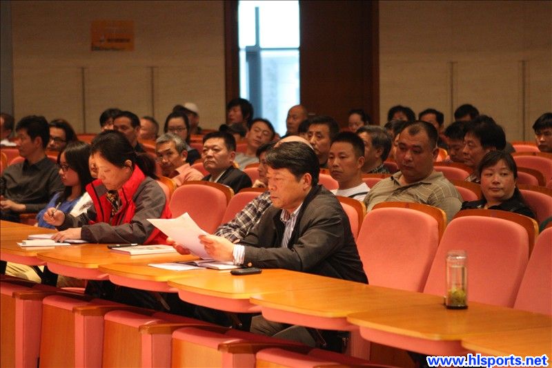 加强党风廉政建设  提高拒腐防变能力 黄龙体育中心召开专题警示教育课(图4)