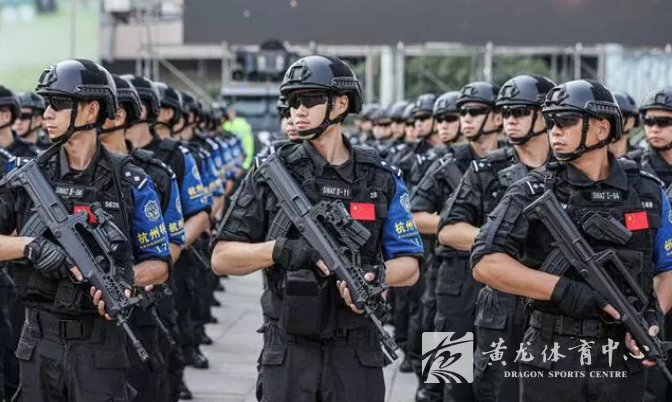 “践行新使命,忠诚保大庆”杭州公安誓师大会在黄龙体育中心举行(图2) “践行新使命,忠诚保大庆”杭州公安誓师大会在黄龙体育中心举行(图2)