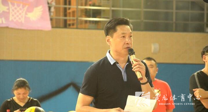 黄龙体育课篮球课开课，广厦篮球俱乐部莅临黄龙指导教学(图2)