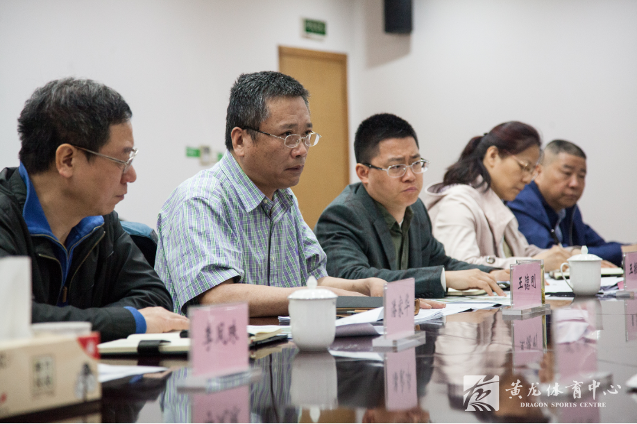 省体育局副局长鲍学军调研黄龙体育中心(图2)