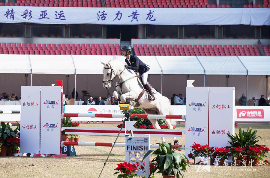 浙江首次 引领风尚 ——浙江省马术总决赛暨全国马术公开赛在黄龙体育中心圆满举行(图3) 浙江首次 引领风尚 ——浙江省马术总决赛暨全国马术公开赛在黄龙体育中心圆满举行(图3)
