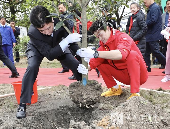 首次大团聚！12位浙籍奥运冠军种下“新”与“星”的希望(图3)