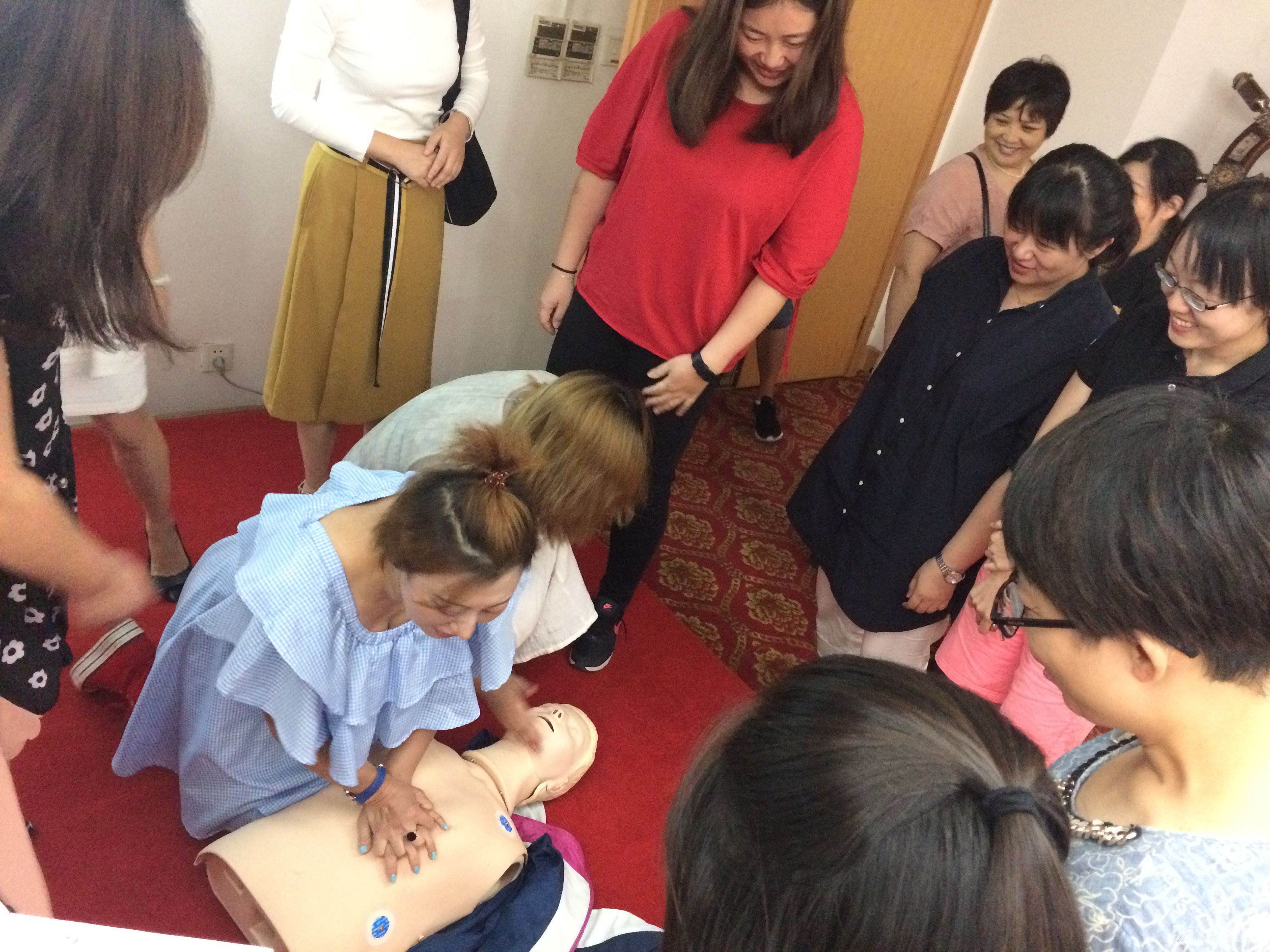 浙江黄龙体育发展有限公司组织员工进行运动急救知识培训(图3)