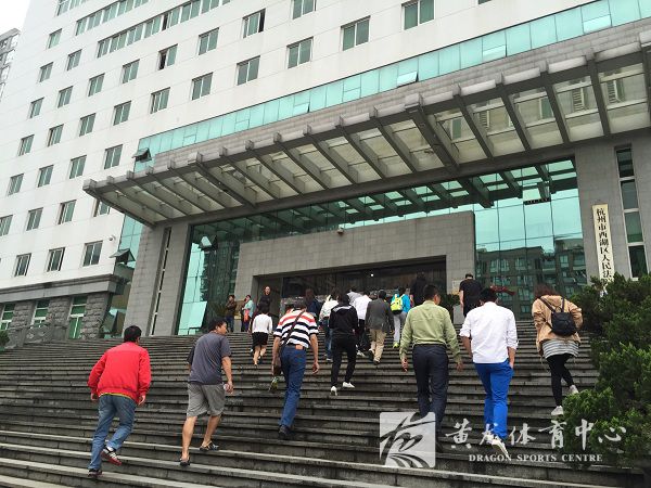 聆听庭审推动普法教育(图1)