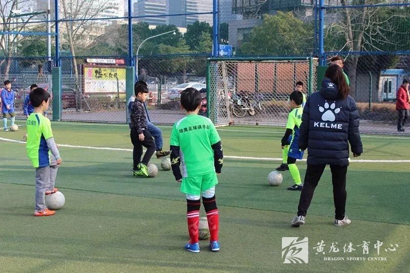 严寒也无法拒绝我们的热情!——记2017年网羽青少年寒假班培训实况(图3) 严寒也无法拒绝我们的热情!——记2017年网羽青少年寒假班培训实况(图3)