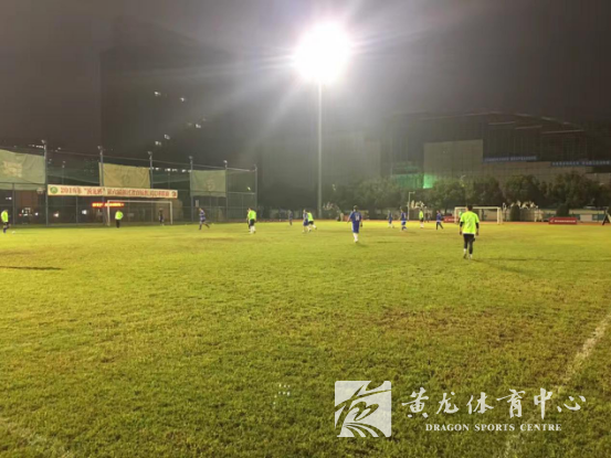 南京依维柯2016年“IVECO公益杯”媒体足球联赛圆满落幕(图1) 南京依维柯2016年“IVECO公益杯”媒体足球联赛圆满落幕(图1)