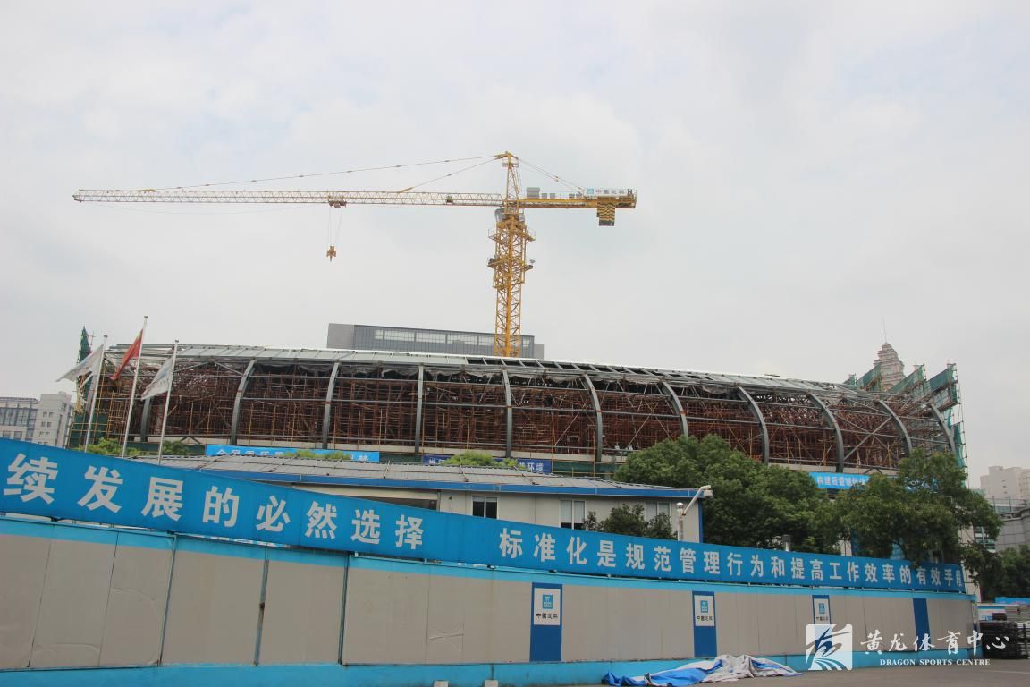 台风来袭，游泳跳水馆项目落实防台防汛工作(图1)