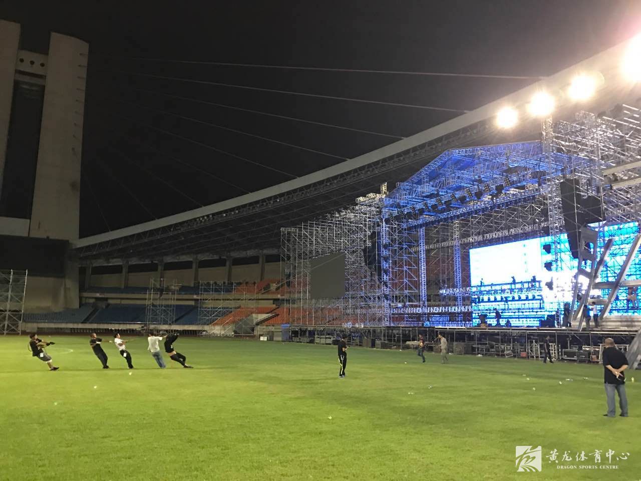 台风“鮎鱼”影响浙江，场馆经营部在EXO搭台期间及时做好防台工作(图1)