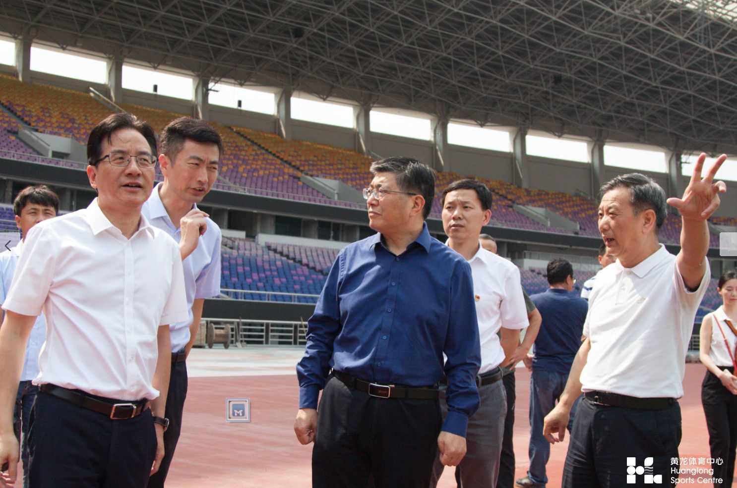 浙江省副省长成岳冲一行莅临黄龙体育中心考察调研(图1) 浙江省副省长成岳冲一行莅临黄龙体育中心考察调研(图1)