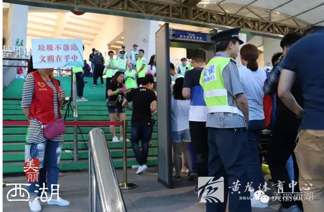 那晚陈奕迅演唱会堪称“完美”！(图1)