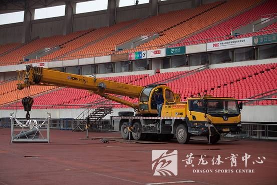 主体育场斜拉索防护罩维修(图3)