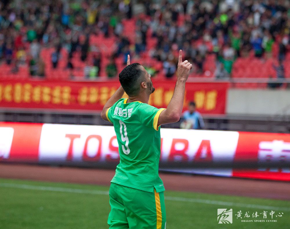 2015年中超联赛第30轮绿城主场4比2胜上海申鑫(图6)