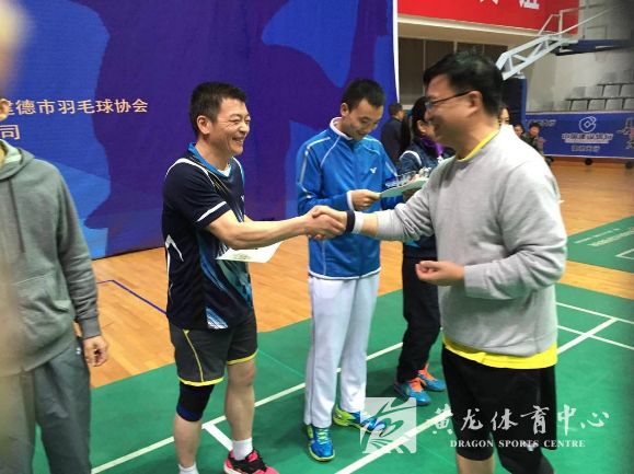 浙江黄龙羽毛球俱乐部获羽毛球联谊赛第三名(图2)