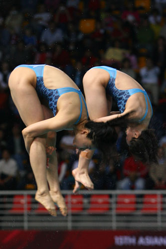 郭晶晶/李婷双人三米板摘金(图2) 郭晶晶/李婷双人三米板摘金(图2)