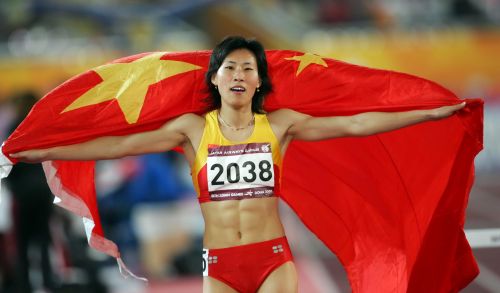 黄潇潇实力超群技压群芳 勇夺女子400米栏冠军(图2)