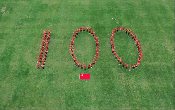 唱爱国情怀 展窗口风貌(图1)