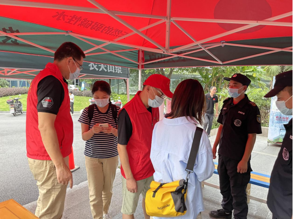 助力疫情防控，志愿者在行动(图2)