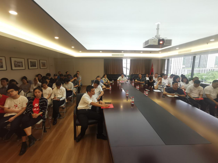 “诵读红色经典·传承红色基因”(图1)