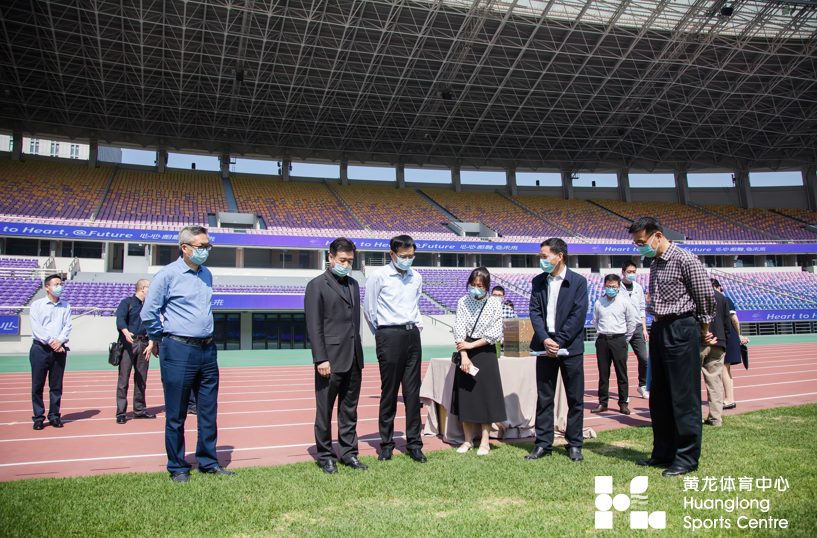 省人大常委会党组副书记、副主任熊建平一行来黄龙体育中心开展调研(图3)