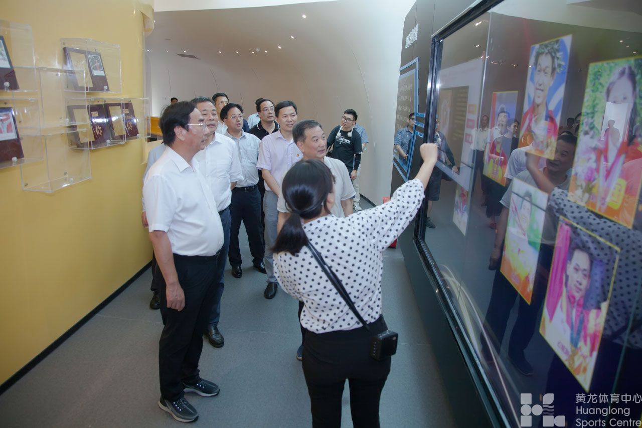 杭州市政协主席马卫光一行来黄龙体育中心调研(图6)