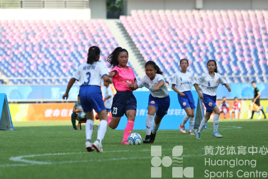 第一届中国青少年足球联赛启动仪式在浙江省黄龙体育中心体育场举行(图4) 第一届中国青少年足球联赛启动仪式在浙江省黄龙体育中心体育场举行(图4)