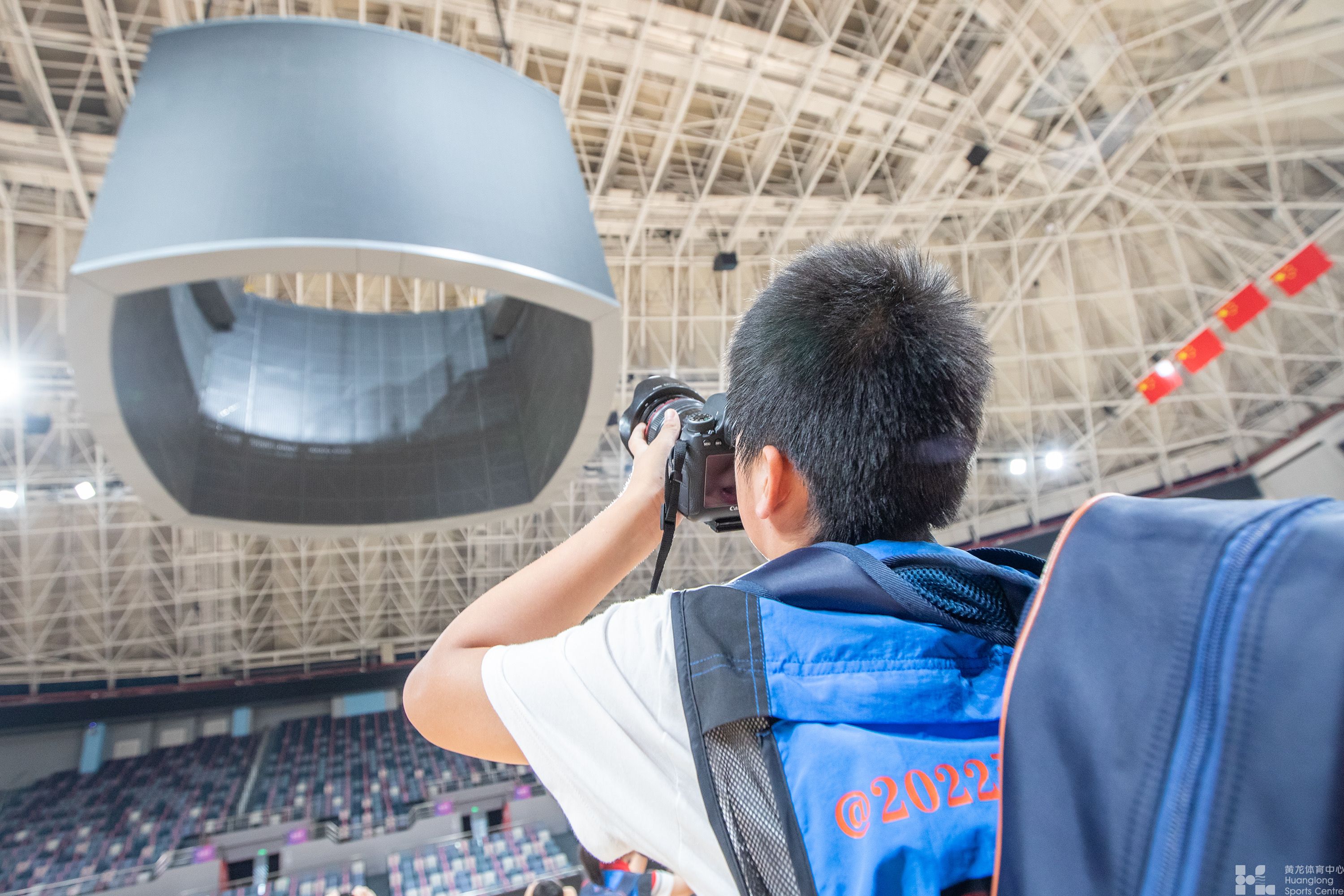 “热力亚运，学子探馆” 亚运小记者探营亚运版“新黄龙”(图6)