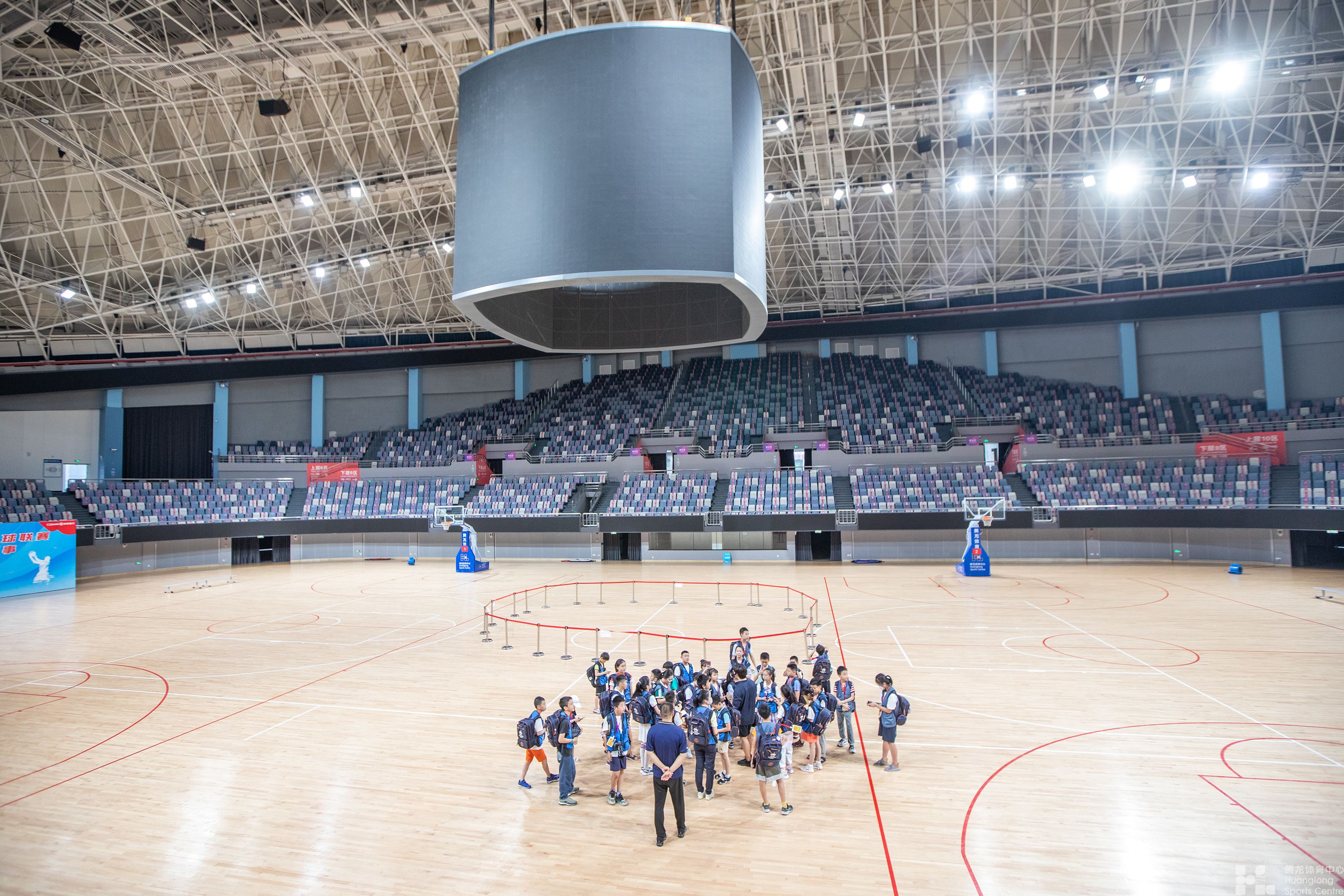 “热力亚运，学子探馆” 亚运小记者探营亚运版“新黄龙”(图8)