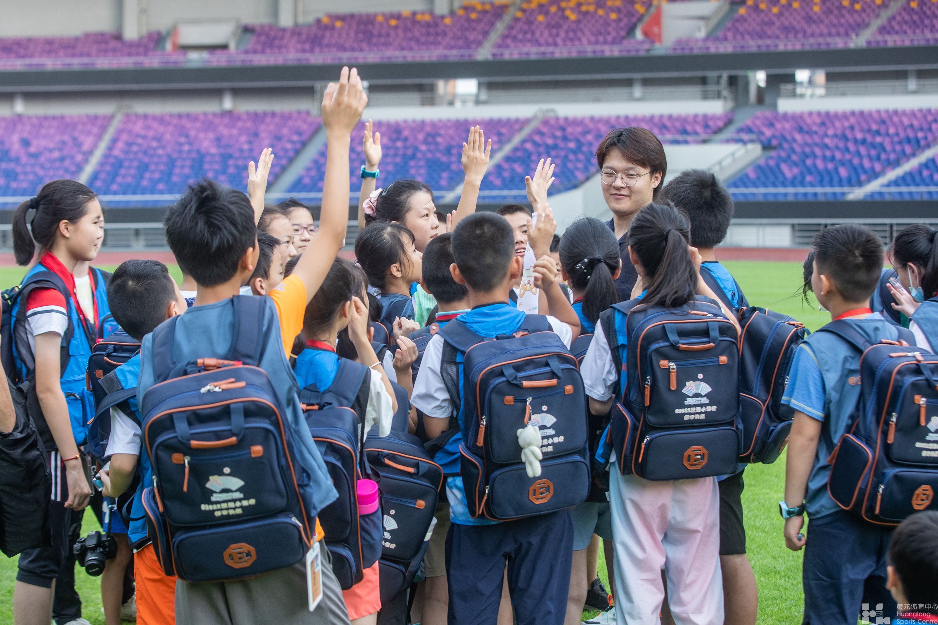 “热力亚运，学子探馆” 亚运小记者探营亚运版“新黄龙”(图12)