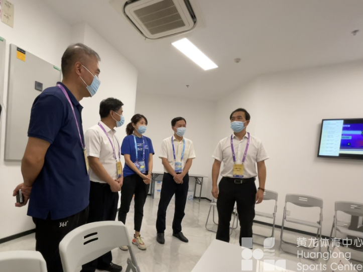 “室局部组”联合督查调研组赴黄龙体育中心监督指导测试赛筹办工作(图2) “室局部组”联合督查调研组赴黄龙体育中心监督指导测试赛筹办工作(图2)