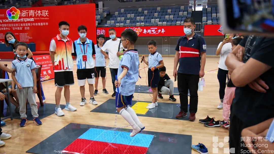 “小手拉大手，全民健身伴我走”——这场体育嘉年华让少年们直呼“太新奇”(图7)