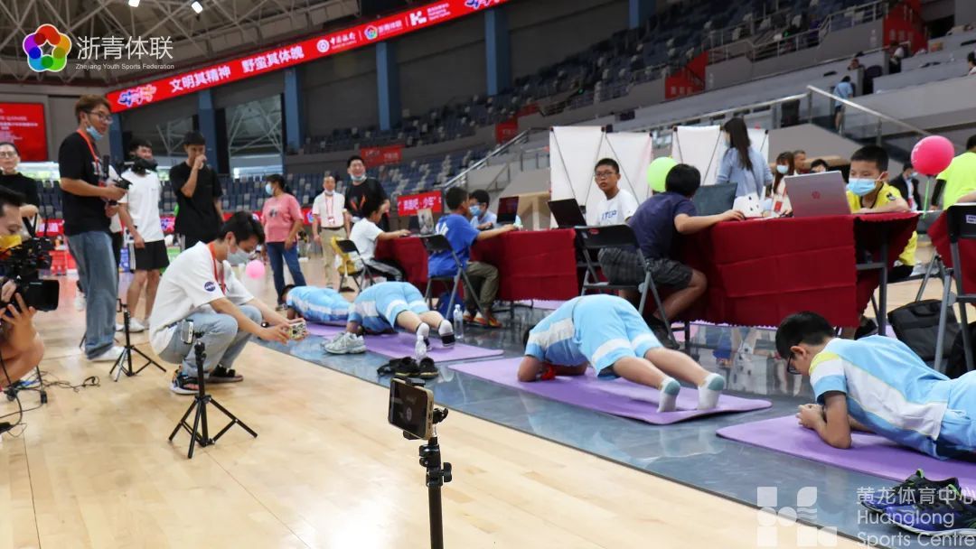 “小手拉大手，全民健身伴我走”——这场体育嘉年华让少年们直呼“太新奇”(图9)