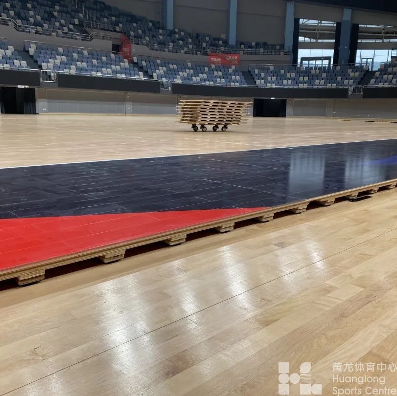 黄龙体育馆华丽“变身”，迎接CBA第一阶段的到来(图4)