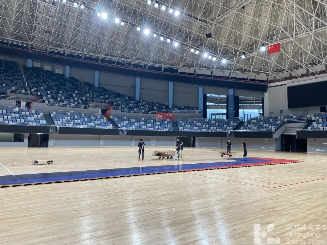 黄龙体育馆华丽“变身”，迎接CBA第一阶段的到来(图12)