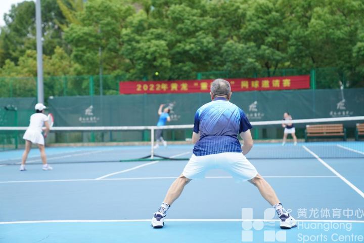 运动到老！网球、门球、羽毛球、乒乓，黄龙“重阳杯”邀请赛让老人们乐开怀(图5)