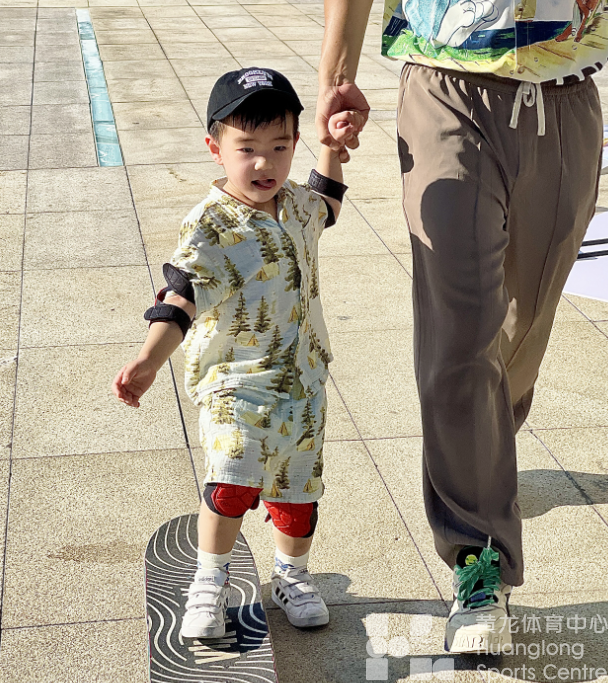 在绍兴上虞,滑板少年乘风破浪(图4) 在绍兴上虞,滑板少年乘风破浪(图4)