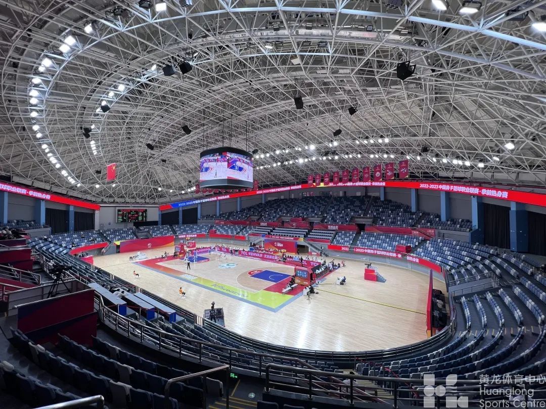 新华网——来听听主教练王博和常规赛MVP胡金秋对新赛季的期待(图1) 新华网——来听听主教练王博和常规赛MVP胡金秋对新赛季的期待(图1)