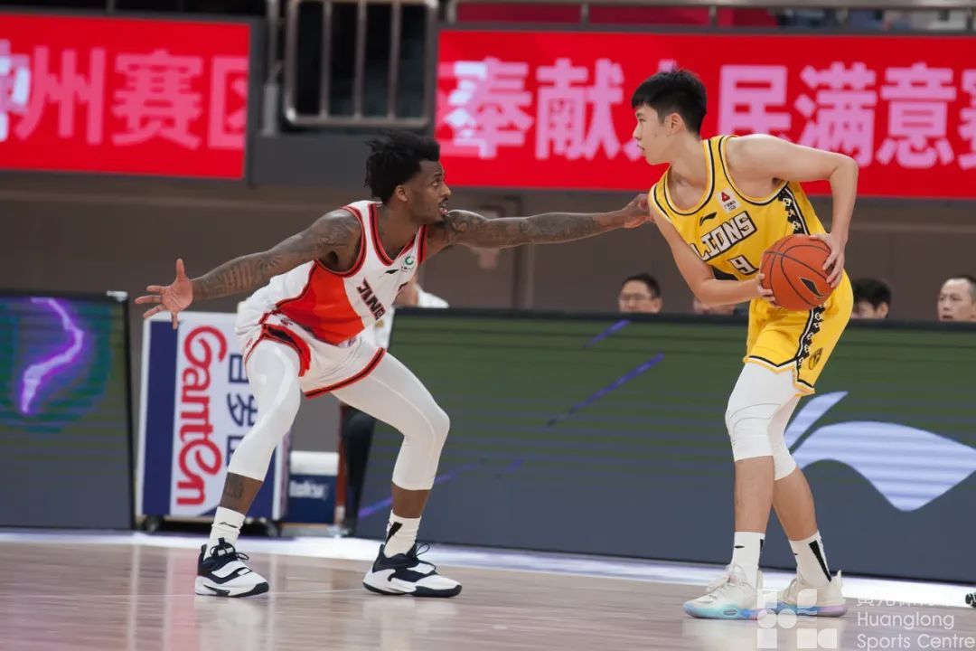 【CBA赛事回顾】常规赛第3轮丨缺兵少将，浙江东阳光80-86不敌苏州肯帝亚(图3)