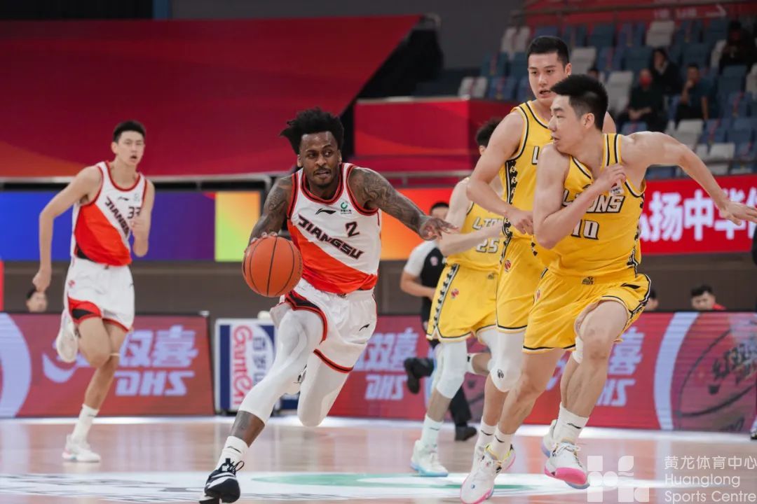 【CBA赛事回顾】常规赛第3轮丨缺兵少将，浙江东阳光80-86不敌苏州肯帝亚(图4)