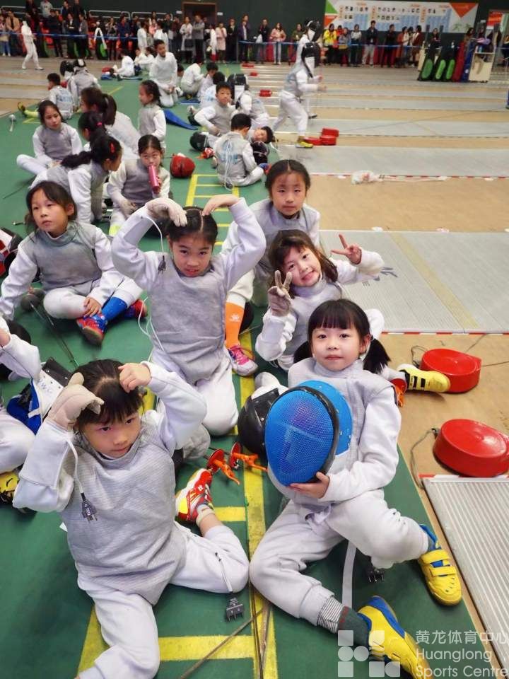 【黄龙公开课】练在金秋，大咖教练带小剑客们踏上“剑道”——(图2)