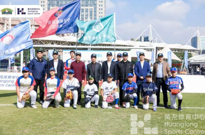 人民网——浙江省棒垒球公开赛（中学组）举行 棒球小子激烈比拼(图1)