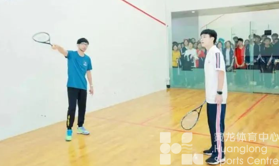 体教融合新典范！前国家队队员为浙大附中600名同学在亚运场馆上体育课(图5)