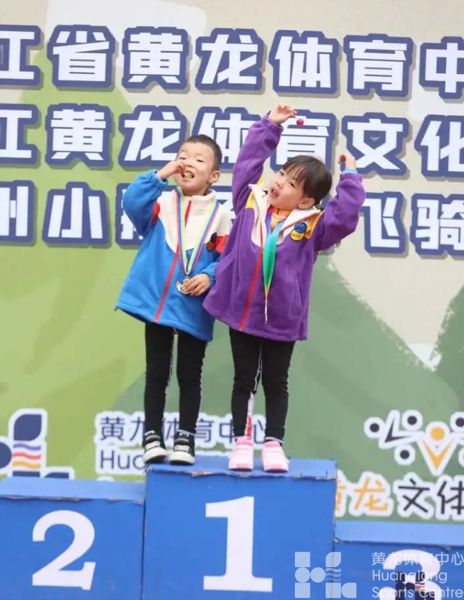 杭州娃有多爱运动？去黄龙看看就知道了，一个周末四场比赛同时开赛(图3)