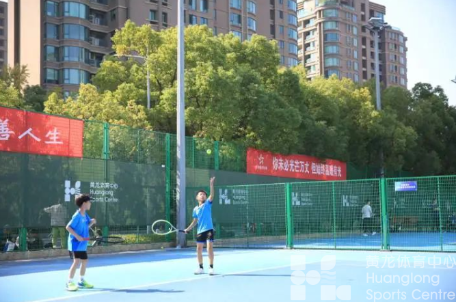 杭州娃有多爱运动？去黄龙看看就知道了，一个周末四场比赛同时开赛(图6)